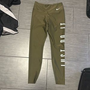Nike dri fit leggings